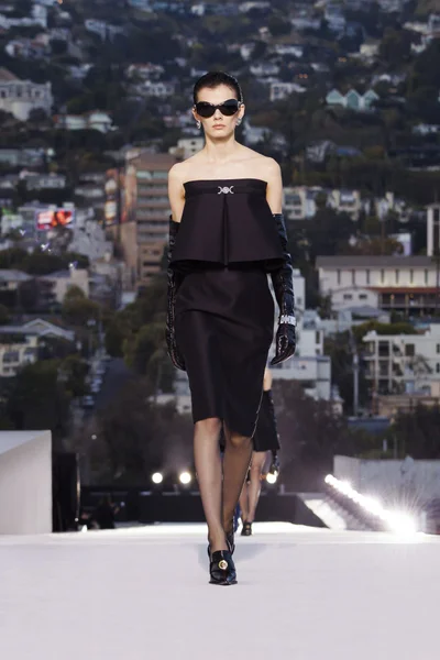 Look 8